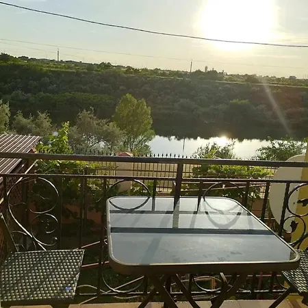 Casa Victoria منزل للإقامة Năvodari